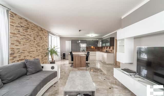 Prodej bytu 4+kk 81 m², V Honech, Klecany, okres Praha-východ