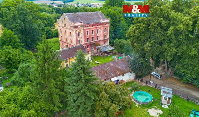 Prodej obchodních prostor 934 m², Klatovy – Beňovy