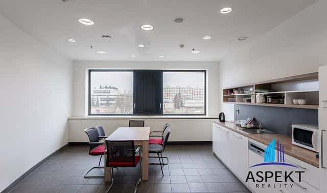 Pronájem kanceláře 23 m², Líbalova, Praha 4 – Chodov