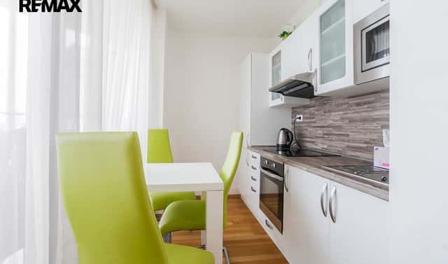 Prodej bytu 1+kk 38 m², Ke kapslovně, Praha 3 – Žižkov