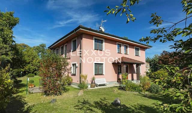 Prodej domu 316 m² s pozemkem 1 084 m², Hlavní, Úhonice, okres Praha-západ