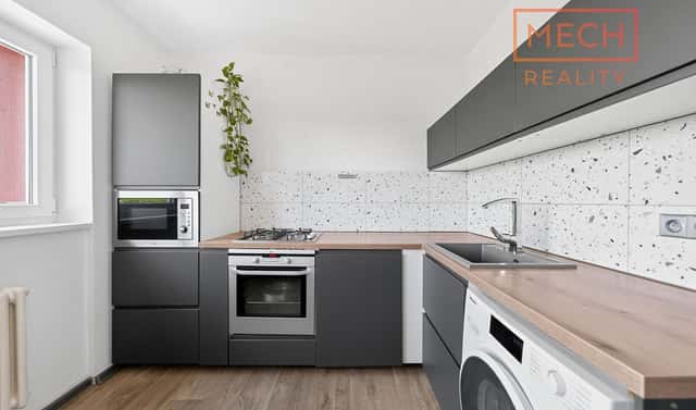 Pronájem bytu 2+1 56 m², Riegrova, Znojmo