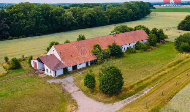 Prodej komerčního pozemku 34 314 m², Třebosice, okres Pardubice