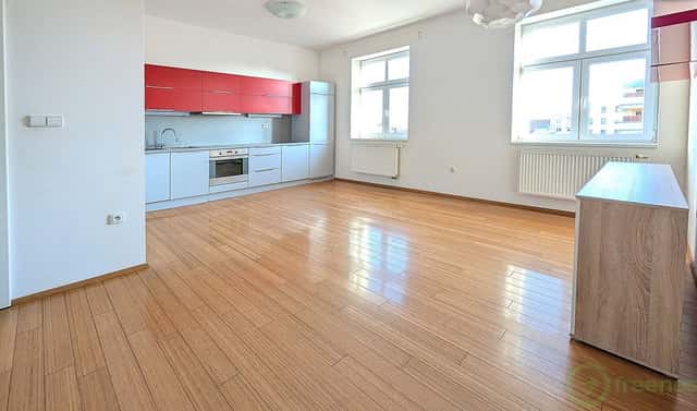 Pronájem bytu 2+kk 50 m², K Višňovce, Pardubice – Zelené Předměstí