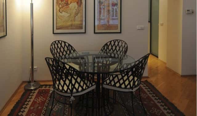 Pronájem bytu 3+1 80 m², Odborů, Praha 2 – Nové Město