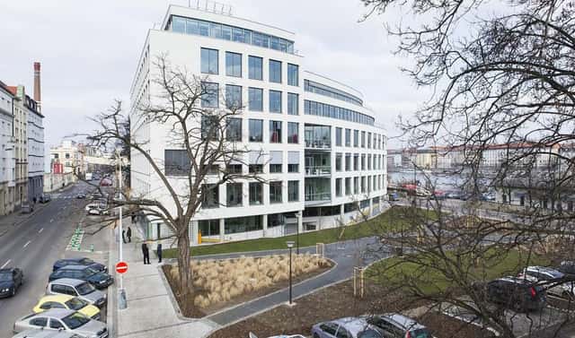 Pronájem obchodních prostor 348 m², Svornosti, Praha 5 – Smíchov