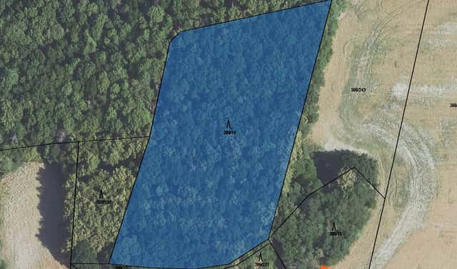 Prodej pole 5 826 m², Mezouň, okres Beroun