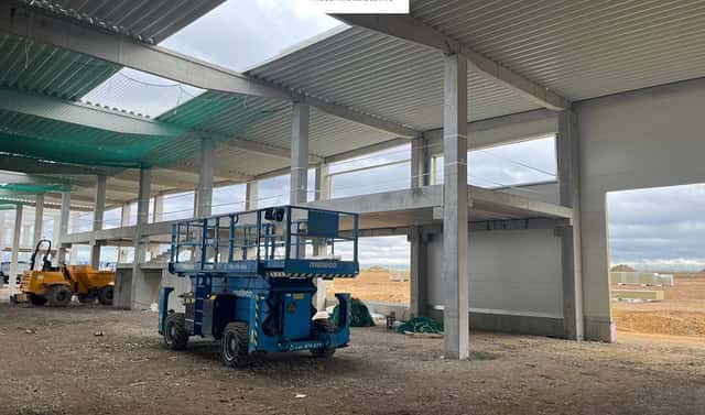 Pronájem výrobních prostor 1 995 m², Podnikatelská, Tuchoměřice, okres Praha-západ