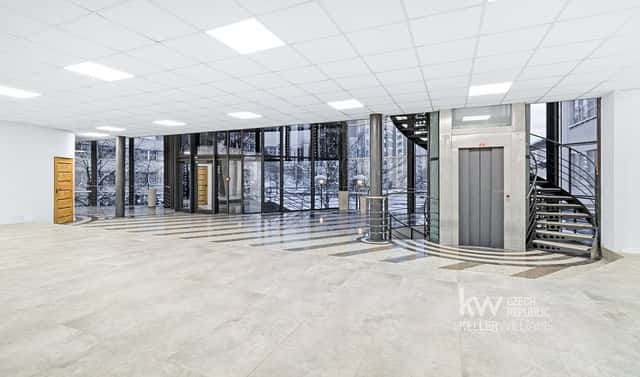 Pronájem obchodních prostor 427 m², Berlínská, Tábor