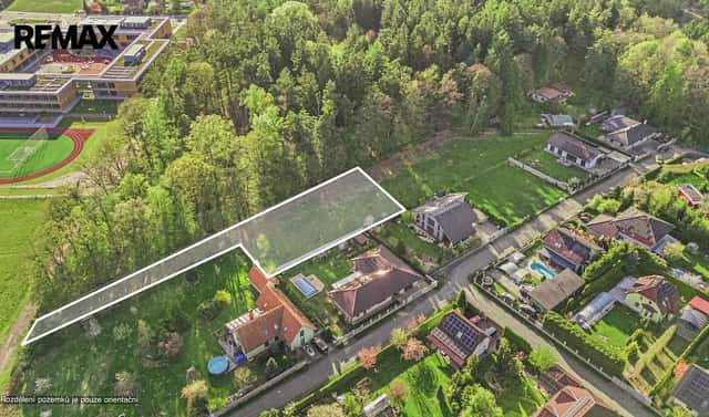 Prodej stavebního pozemku 2 112 m², Na Mezích, Louňovice, okres Praha-východ