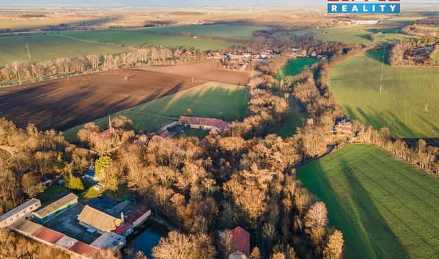 Prodej stavebního pozemku 2 272 m², Slaný – Otruby, okres Kladno