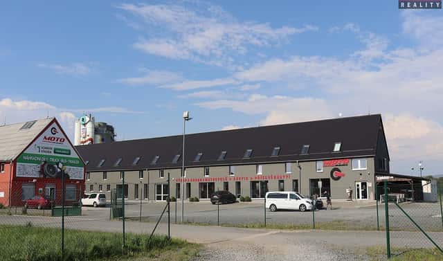 Pronájem obchodních prostor 300 m², Olomouc – Holice