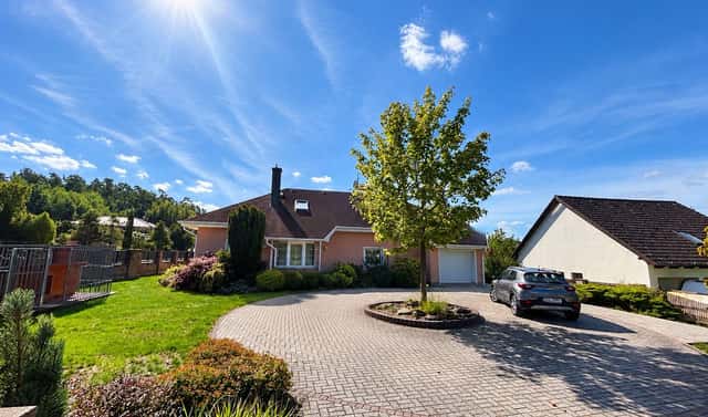 Prodej domu 300 m² s pozemkem 1 491 m², Luženičky, okres Domažlice