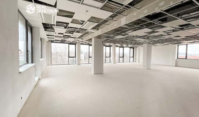 Pronájem kanceláře 275 m², Okružní, Brno – Lesná, okres Brno-město