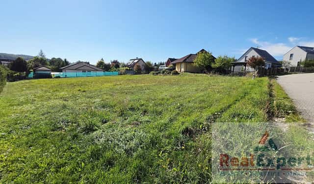 Prodej stavebního pozemku 1 307 m², Zahořany, okres Praha-západ