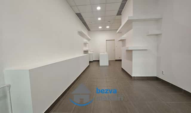 Pronájem obchodních prostor 63 m², Smilova, Pardubice – Zelené Předměstí
