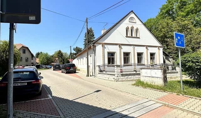 Prodej domu 250 m² s pozemkem 369 m², K Pitkovicům, Praha 10 – Benice