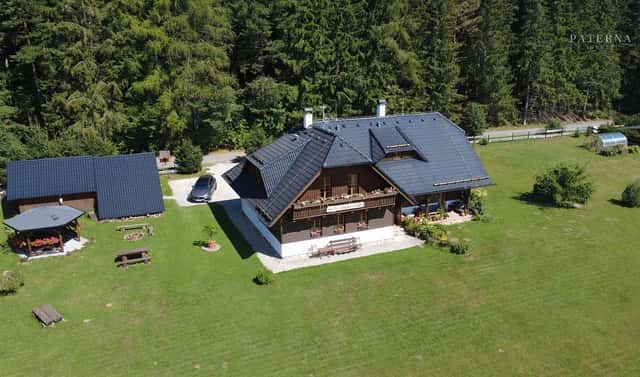 Prodej domu 300 m² s pozemkem 5 000 m², Nové Hutě, okres Prachatice
