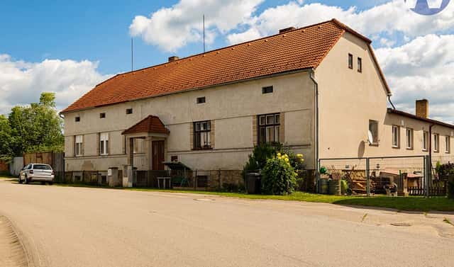 Prodej výrobních prostor 1 025 m², Jarošov nad Nežárkou, okres Jindřichův Hradec