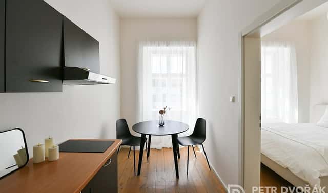 Prodej bytu 1+1 27 m², U Pernikářky, Praha 5 – Smíchov