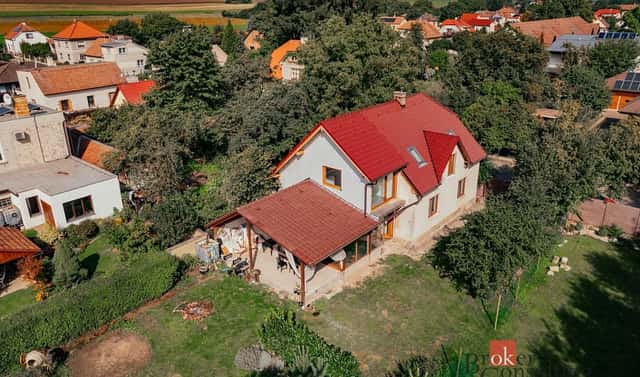 Prodej domu 160 m² s pozemkem 1 395 m², Komenského, Skřivany, okres Hradec Králové