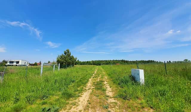 Prodej stavebního pozemku 924 m², Babice, okres Praha-východ