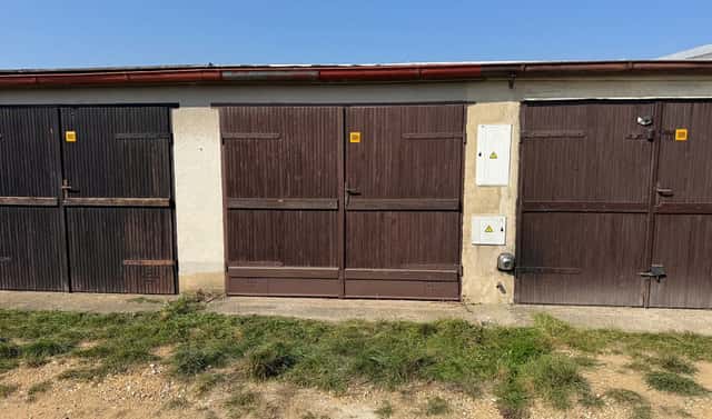 Prodej garáže 16 m2 Sezimovo Ústí, u Hiltonu, Sezimovo Ústí, okres Tábor