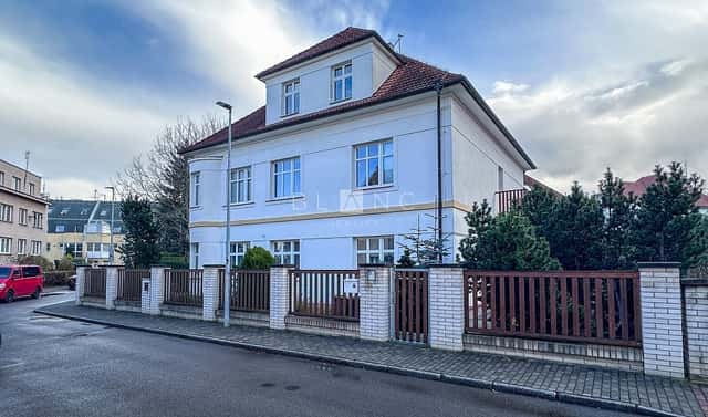 Pronájem kanceláře 100 m², Na rovni, Praha 6 – Břevnov