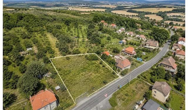 Prodej stavebního pozemku 1 936 m², Želkovice, okres Louny