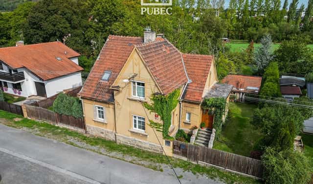 Prodej domu 198 m² s pozemkem 701 m², V Rolích, Plzeň – Újezd, okres Plzeň-město