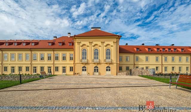 Pronájem bytu 1+kk 48 m², Slavíkova, Jince, okres Příbram