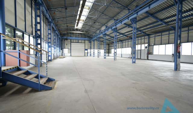 Pronájem skladovacích prostor 648 m², Nová Paka – Štikov, okres Jičín