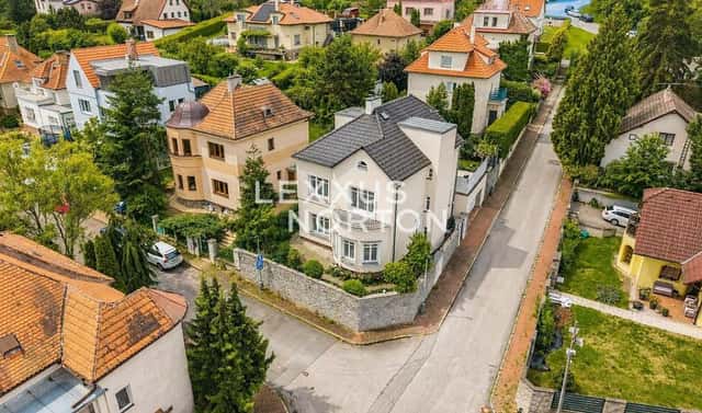 Prodej domu 289 m² s pozemkem 365 m², Strmý vrch, Praha 5 – Velká Chuchle