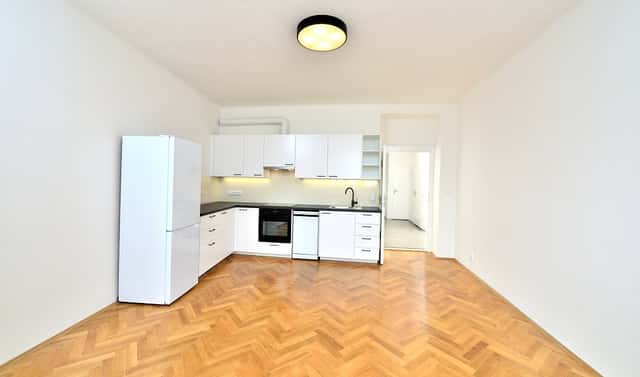 Pronájem bytu 3+kk 82 m², Na Stírce, Praha 8 – Kobylisy