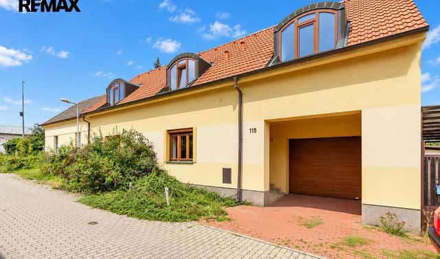 Pronájem domu 211 m² s pozemkem 401 m², Strojická, Praha 9 – Vinoř