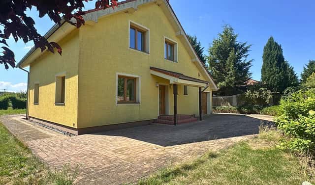 Pronájem domu 152 m² s pozemkem 1 967 m², Peruc – Hřivčice, okres Louny