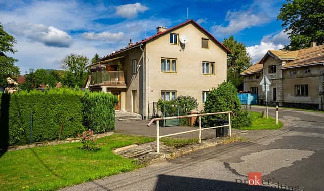 Prodej domu 184 m² s pozemkem 1 352 m², Kunratice u Cvikova, okres Česká Lípa