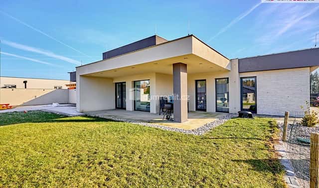 Prodej domu 136 m² s pozemkem 857 m², Nová Role – Mezirolí, okres Karlovy Vary
