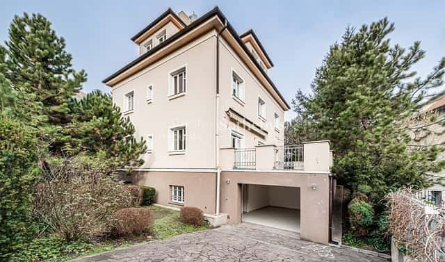 Pronájem domu 560 m² s pozemkem 700 m², Fráni Šrámka, Praha 5 – Smíchov