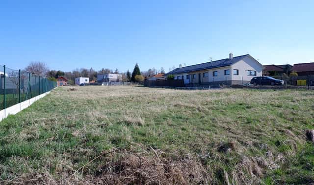 Prodej stavebního pozemku 1 300 m², K Měnírně, Strančice, okres Praha-východ