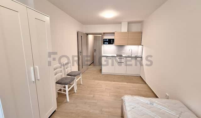 Pronájem bytu 1+kk 25 m², 1. máje, Olomouc