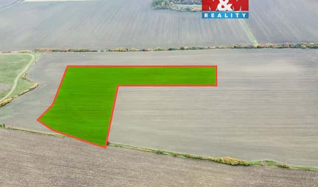 Prodej pole 26 969 m², Dolní Roveň – Komárov, okres Pardubice