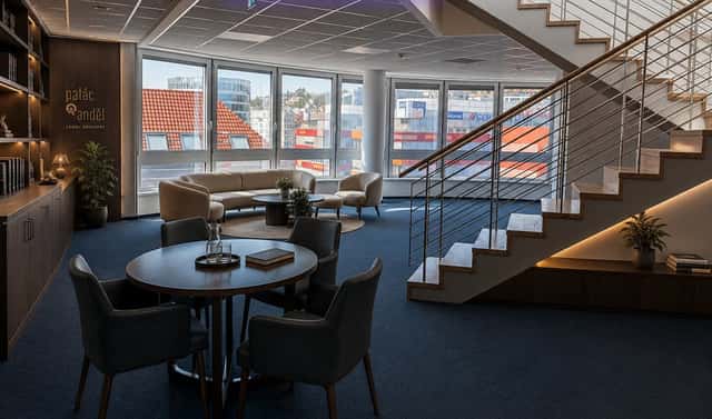Pronájem kanceláře 1 121 m², Plzeňská, Praha 5 – Smíchov