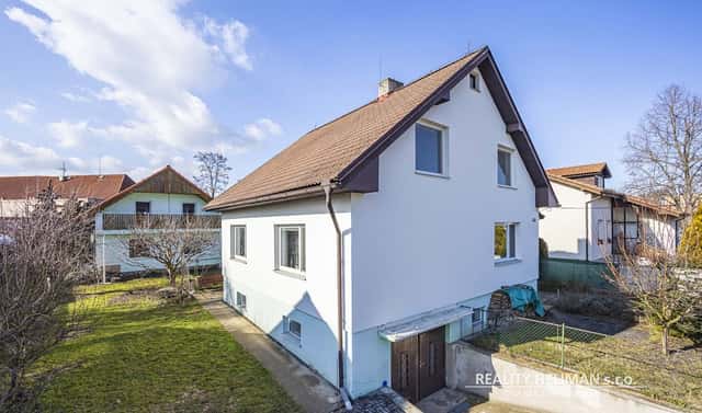 Prodej domu 393 m² s pozemkem 775 m², Severní, Líbeznice, okres Praha-východ