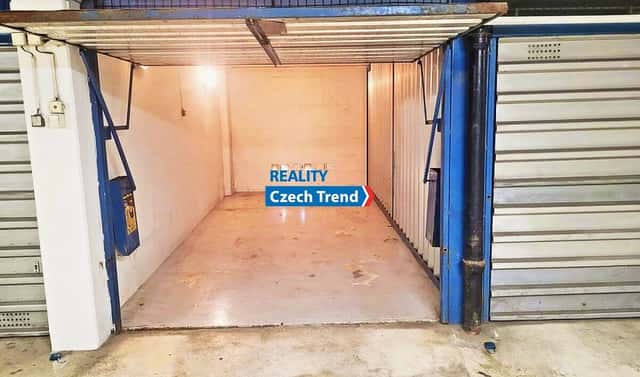 Prodej zděné garáže 14 m2 v parkovacím domě Okružní, Olomouc, Okružní, Olomouc