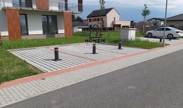 Garážové stání, Stará Boleslav, Všetatská, Všetatská, Brandýs nad Labem-Stará Boleslav – Stará Boleslav, okres Praha-východ