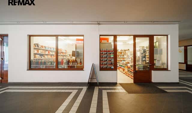 Prodej obchodních prostor 52 m², Divadelní náměstí, Karlovy Vary