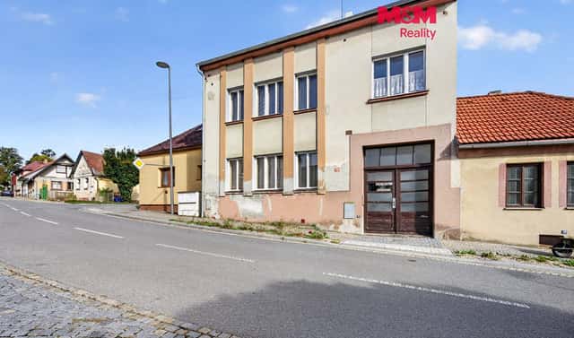 Prodej domu 237 m² s pozemkem 828 m², Mariánské náměstí, Černovice, okres Pelhřimov