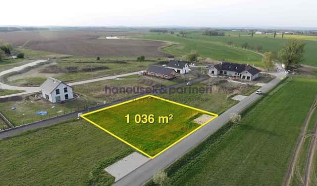 Prodej stavebního pozemku 1 036 m², Divec, okres Hradec Králové