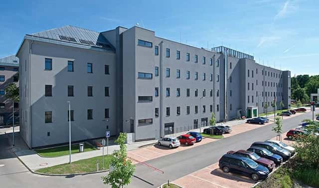 Pronájem kanceláře 553 m², Písek